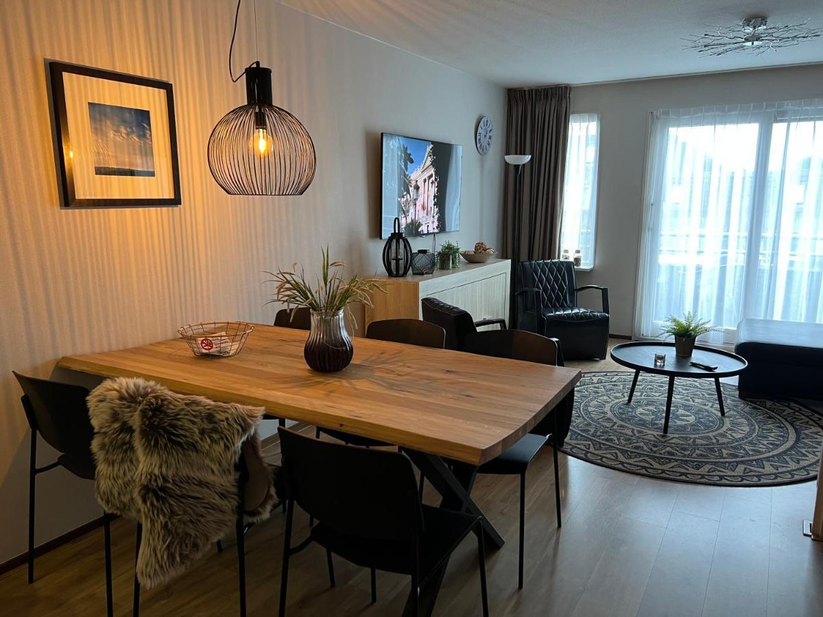 Appartement Ut & Thus, Resort Amelander Kaap Hollum  Eksteriør billede